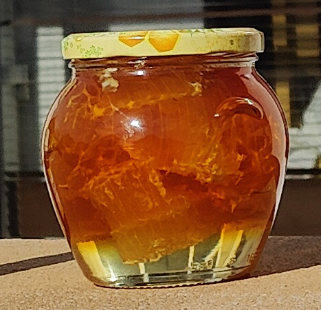 med_u_sacu Saće med